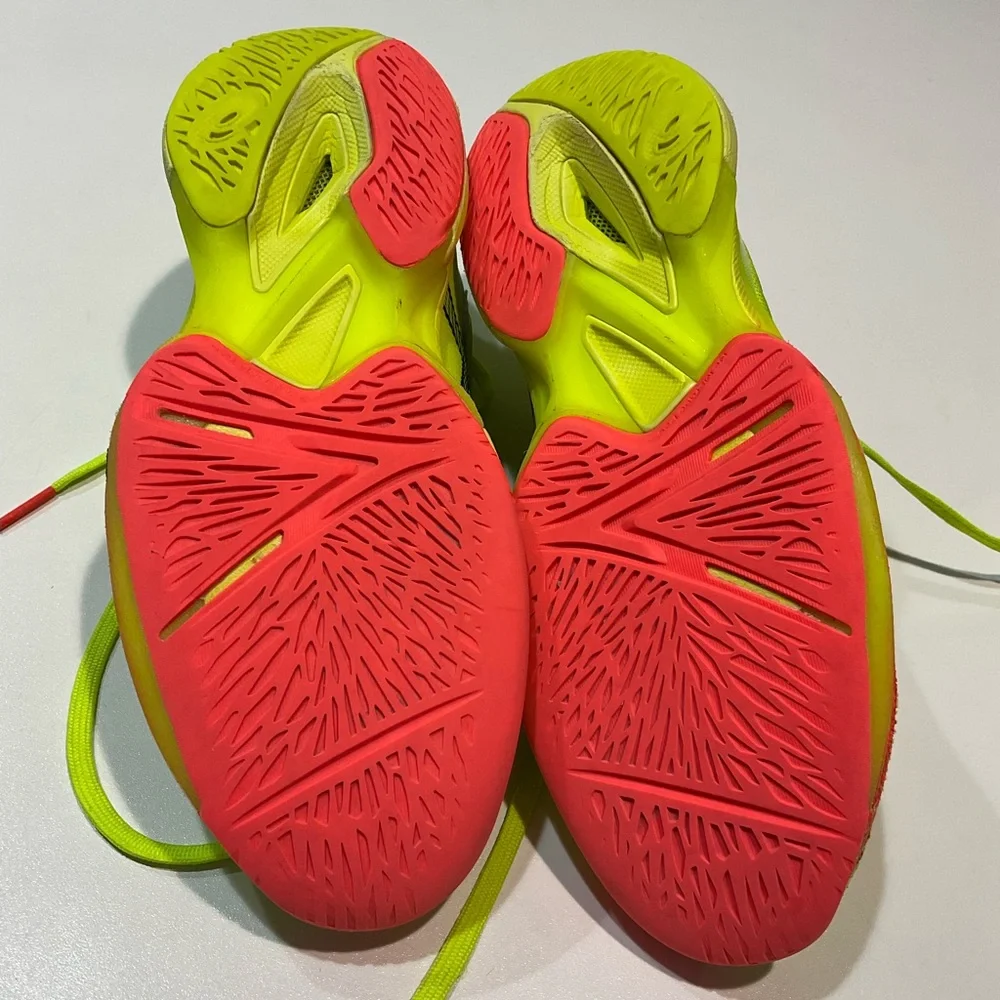 🌼🌼ASICS  Girl’s Athletic Shoes, Size 7